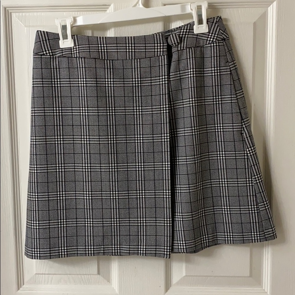 black and white plaid miniskirt